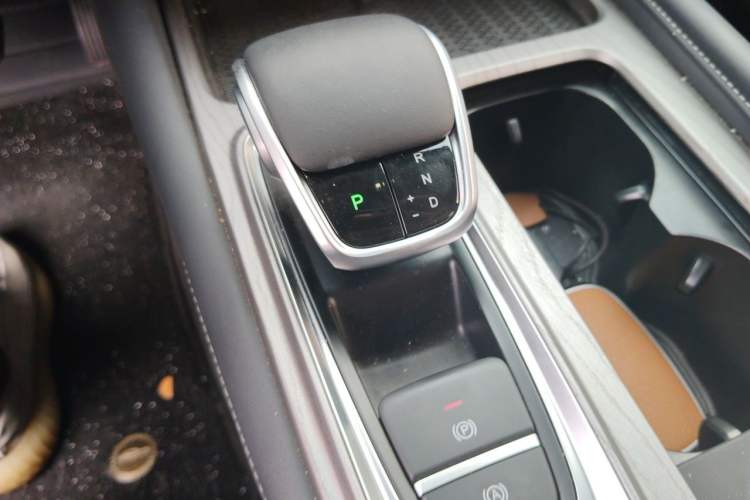 Used Chery Arrizo 8 2024 1.6T DCT Rui Gear Lever