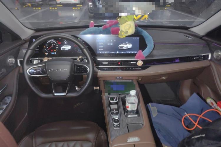 Used Chery Arrizo 8 2024 High-Performance Edition 2.0T DCT Powerfully Tuned Center Console