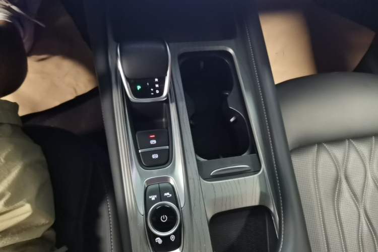 Used Chery Arrizo 8 2024 1.6T DCT Rui Gear Lever