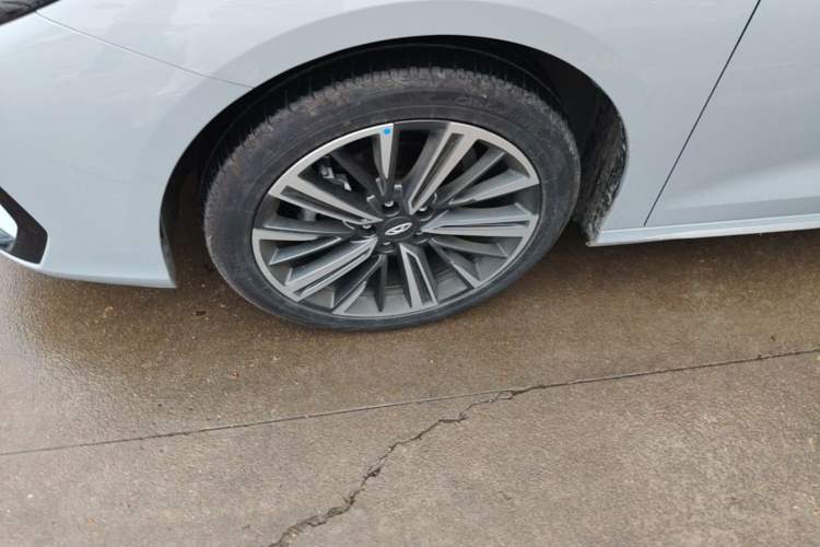 Used Chery Arrizo 8 2024 1.6T DCT Smart Left Front Wheel Hub