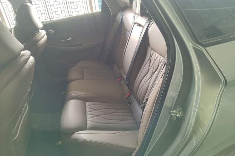 Used Chery Arrizo 8 2024 High-Energy Edition 2.0T Automatic Yu+ Left Rear Seat