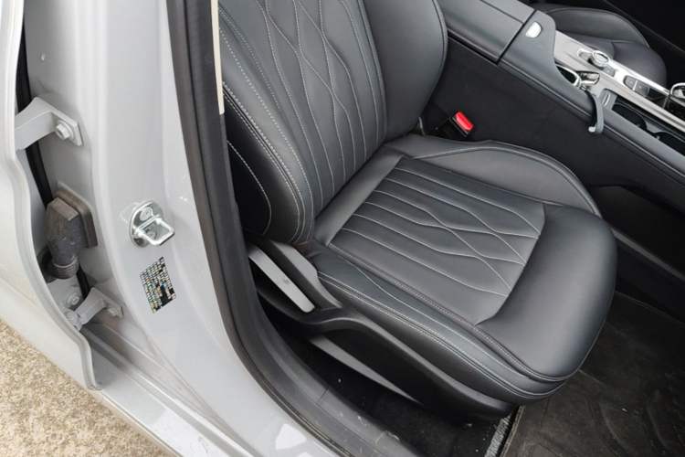 Used Chery Arrizo 8 2024 1.6T DCT Smart Right Front Seat
