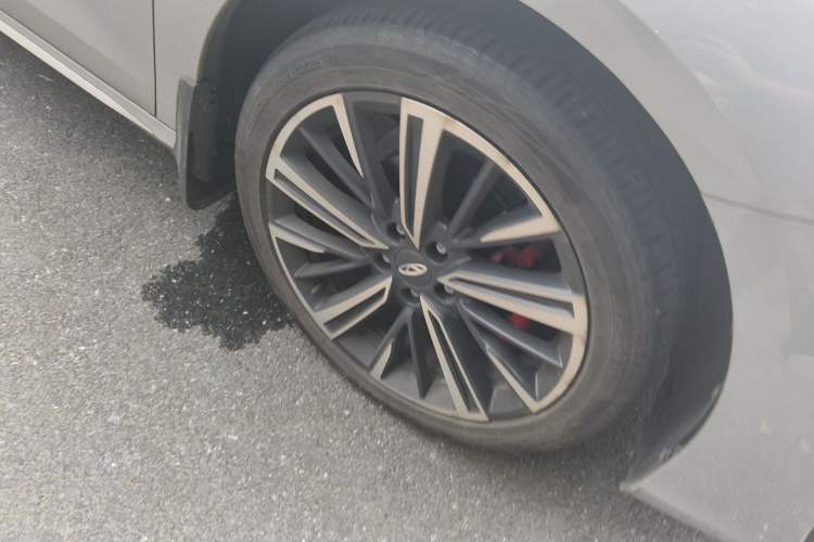 Used Chery Arrizo 8 2024 1.6T DCT Smart Right Front Wheel Hub