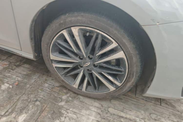 Used Chery Arrizo 8 2024 High-Performance Edition 2.0T DCT Powerfully Tuned Right Front Wheel Hub