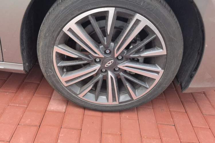 Used Chery Arrizo 8 2024 1.6T DCT Rui Right Front Wheel Hub