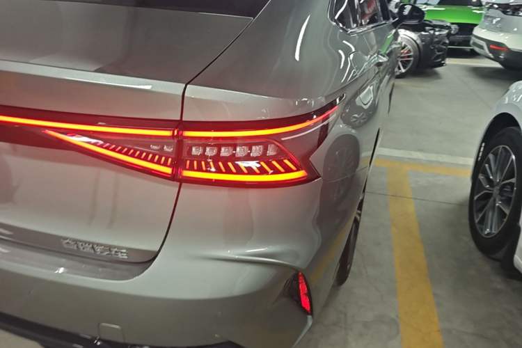 Used Chery Arrizo 8 2024 1.6T DCT Smart Right Rear Taillight