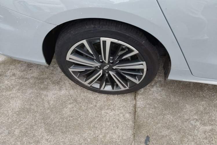 Used Chery Arrizo 8 2024 1.6T DCT Smart Right Rear Wheel Hub