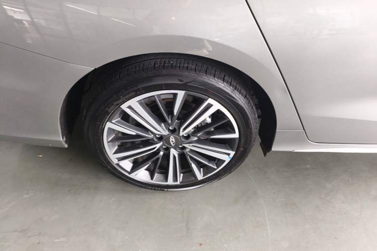 Used Chery Arrizo 8 2024 1.6T DCT Rui Right Rear Wheel Hub