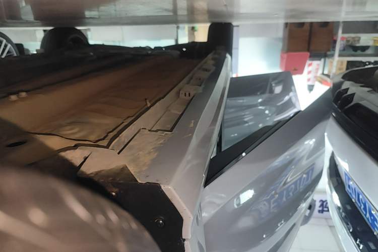 Used Chery Arrizo 8 2024 1.6T DCT Rui Right Side Sill