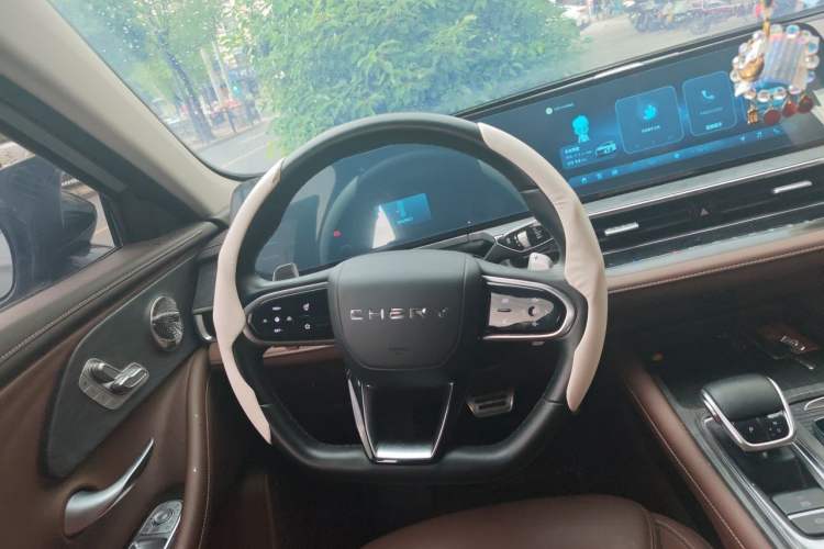 Used Chery Arrizo 8 2024 High-Performance Edition 2.0T DCT Powerfully Tuned Steering Wheel
