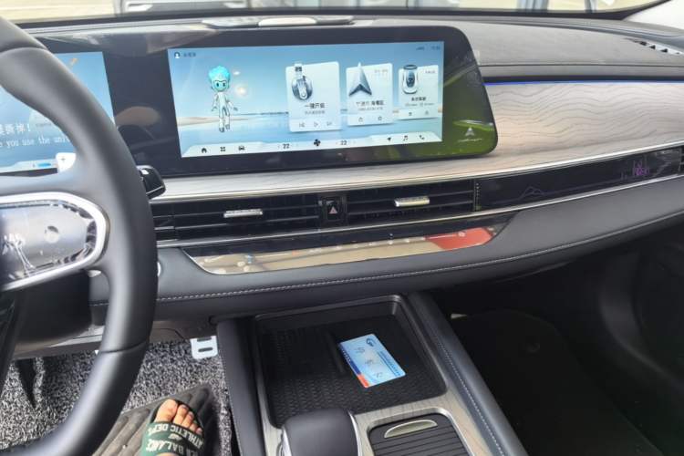 Used Chery Arrizo 8 2024 High-Performance Edition 2.0T DCT Powerfully Tuned Audio And AC Panel