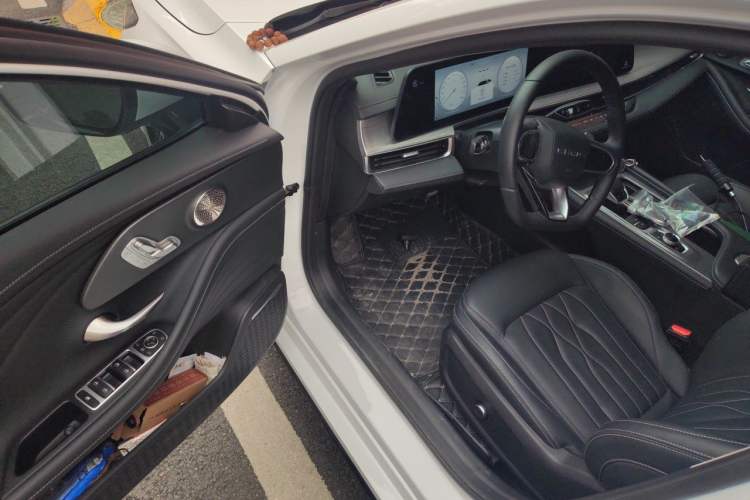 Used Chery Arrizo 8 2024 High-Performance Edition 2.0T DCT Powerfully Tuned Driver Seat