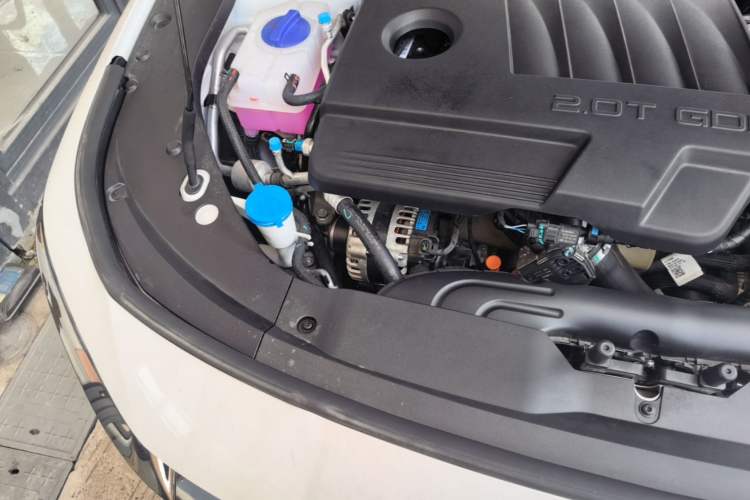 Used Chery Arrizo 8 2024 High-Performance Edition 2.0T DCT Powerfully Tuned Engine Bay Right