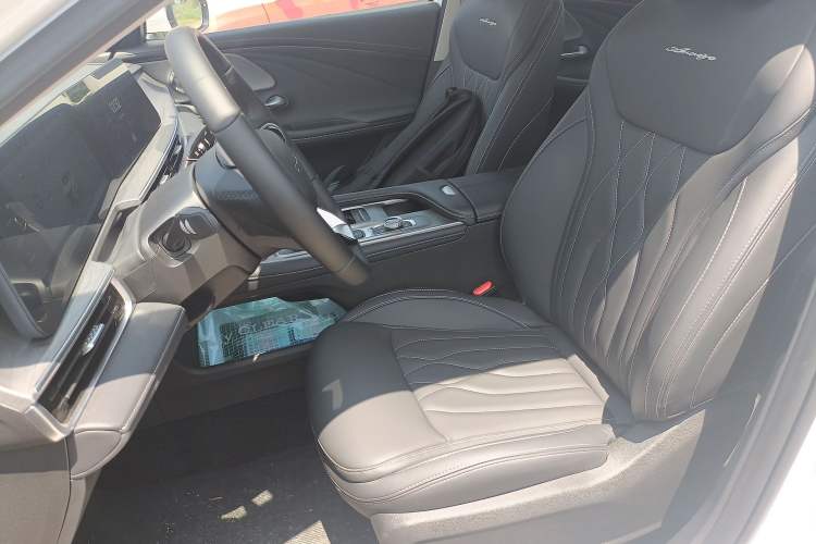 Used Chery Arrizo 8 2024 1.6T DCT Smart Left Front Seat