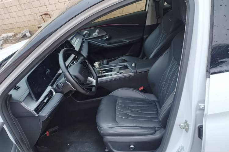 Used Chery Arrizo 8 2024 High-Performance Edition 2.0T DCT Powerfully Tuned Left Front Seat