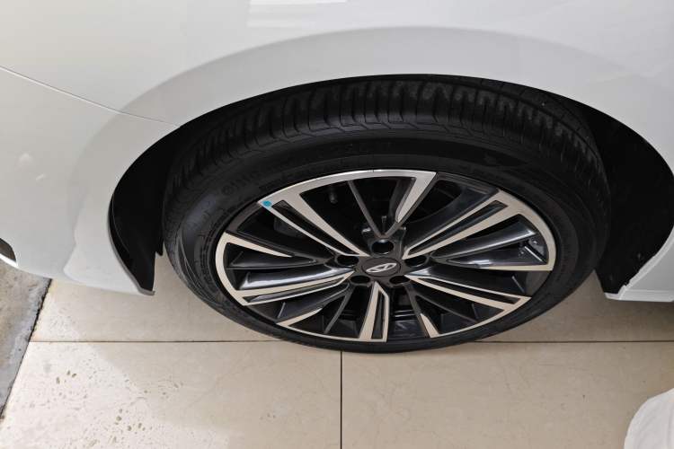 Used Chery Arrizo 8 2024 1.6T DCT Rui Left Front Wheel Hub
