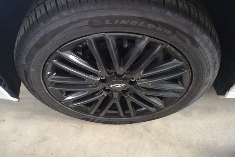 Used Chery Arrizo 8 2024 1.6T DCT Excellence Edition Left Front Wheel Hub