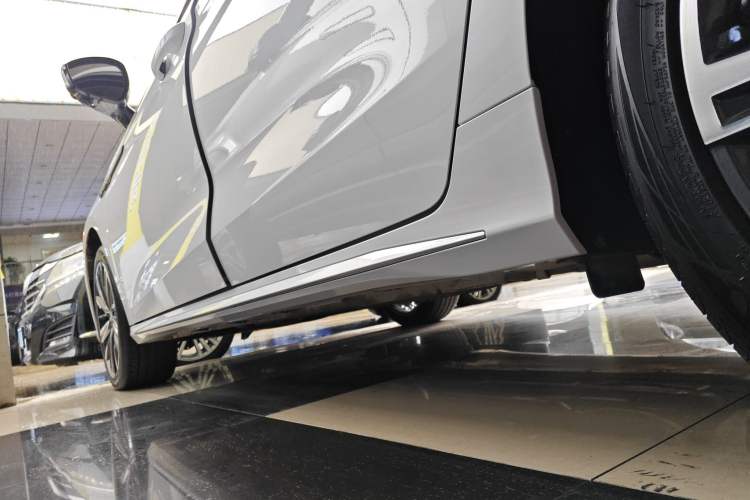 Used Chery Arrizo 8 2024 1.6T DCT Rui Left Side Sill