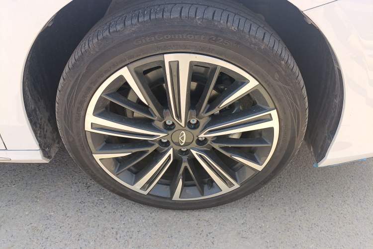 Used Chery Arrizo 8 2024 1.6T DCT Smart Right Front Wheel Hub