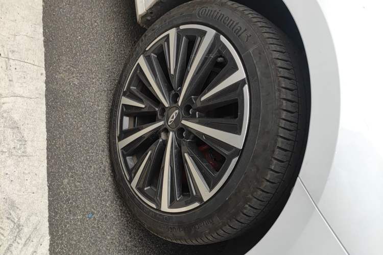 Used Chery Arrizo 8 2024 High-Energy Edition 2.0T Automatic Yu+ Right Front Wheel Hub