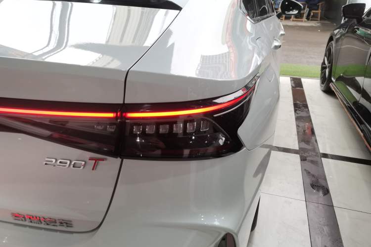 Used Chery Arrizo 8 2024 1.6T DCT Excellence Edition Right Rear Taillight