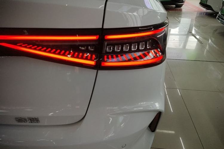 Used Chery Arrizo 8 2024 1.6T DCT Smart Right Rear Taillight