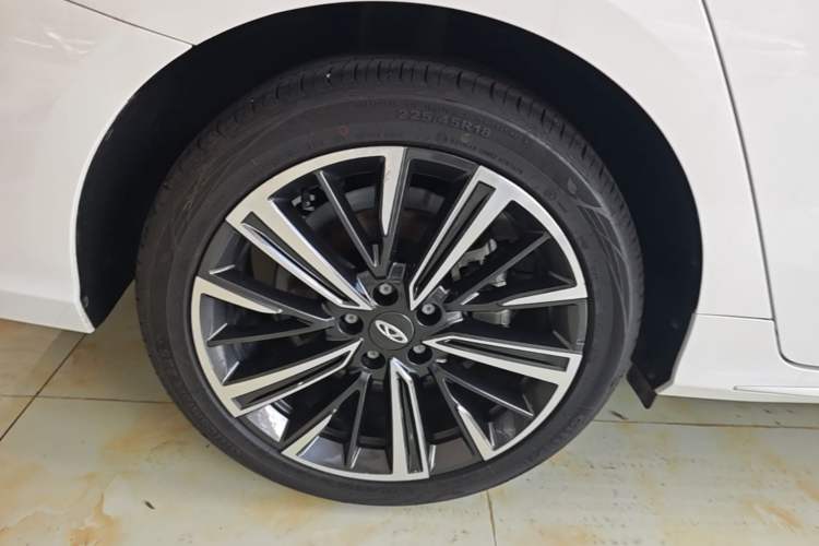Used Chery Arrizo 8 2024 1.6T DCT Rui Right Rear Wheel Hub