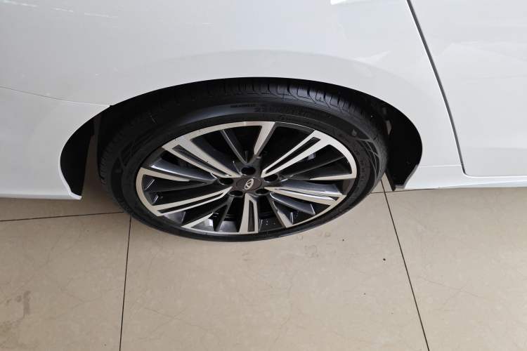 Used Chery Arrizo 8 2024 1.6T DCT Rui Right Rear Wheel Hub