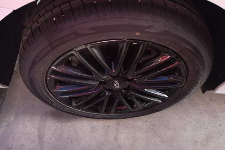 Used Chery Arrizo 8 2024 1.6T DCT Excellence Edition Right Rear Wheel Hub
