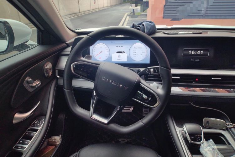 Used Chery Arrizo 8 2024 High-Performance Edition 2.0T DCT Powerfully Tuned Steering Wheel