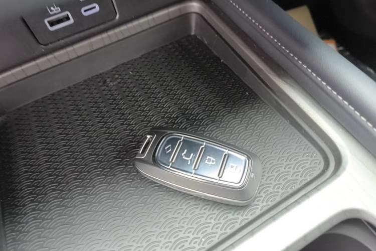 Used Chery Arrizo 8 2024 1.6T DCT Excellence Edition Vehicle Key