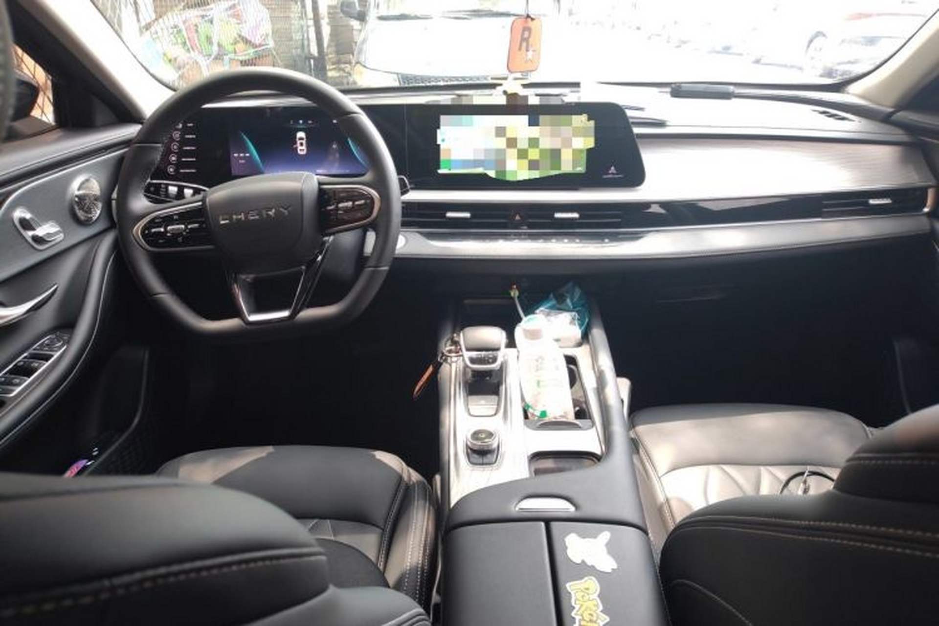 Used Chery Arrizo 8 2025 1.6T DCT Excellence Edition Center Console