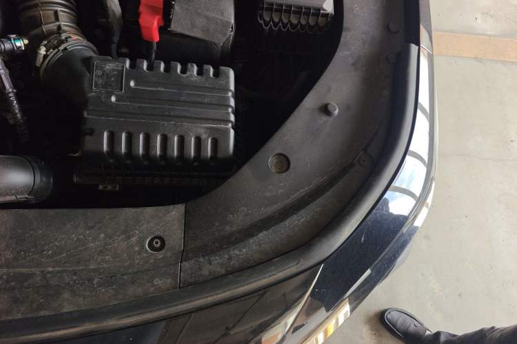 Used Chery Arrizo 8 2025 2.0T DCT Sport Engine Bay Left