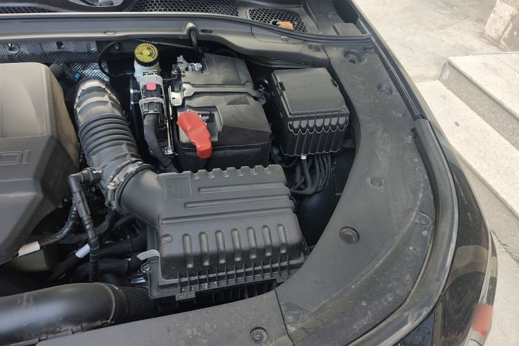 Used Chery Arrizo 8 2025 2.0T DCT Sport Engine Bay Left
