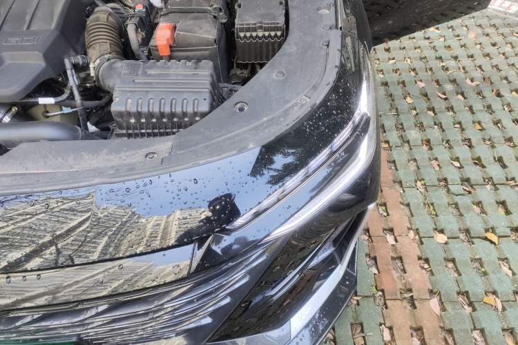 Used Chery Arrizo 8 2025 2.0T DCT Sport Engine Bay Left