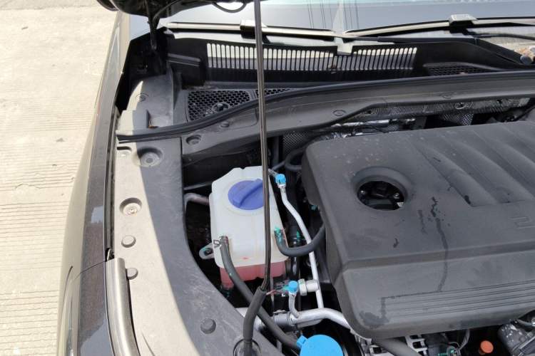 Used Chery Arrizo 8 2025 2.0T DCT Sport Engine Bay Right