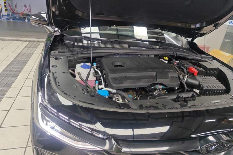 Used Chery Arrizo 8 2025 2.0T DCT Sport Engine Bay Right