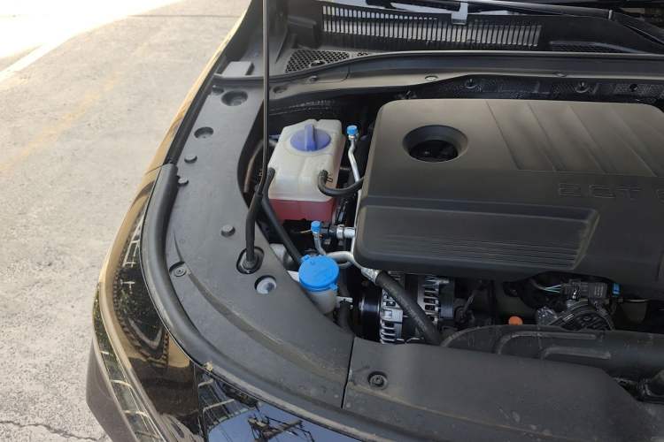 Used Chery Arrizo 8 2025 2.0T DCT Sport Engine Bay Right