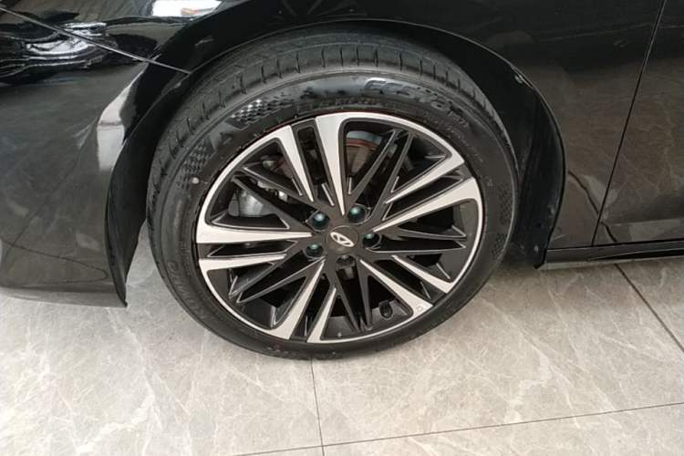 Used Chery Arrizo 8 2025 2.0T DCT Sport Exterior 4