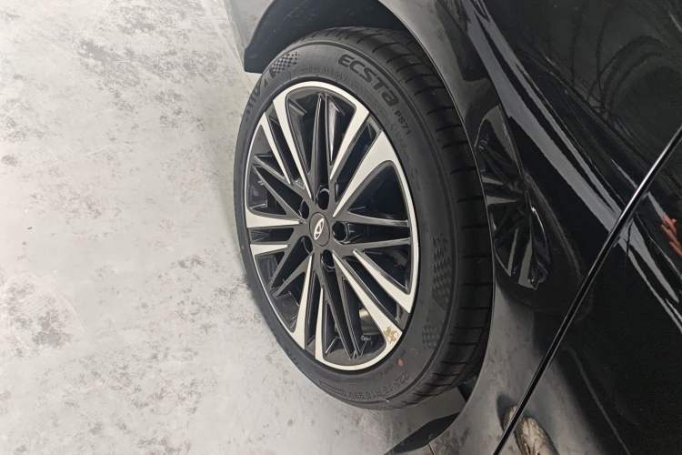 Used Chery Arrizo 8 2025 2.0T DCT Sport Exterior 5