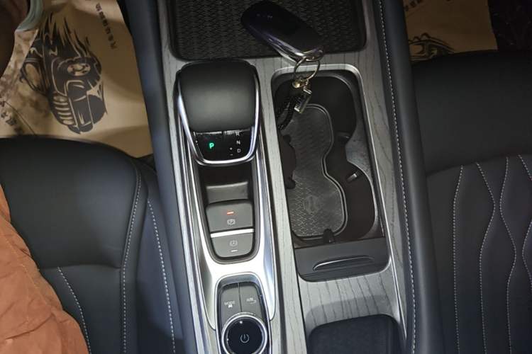 Used Chery Arrizo 8 2025 1.6T DCT Smart Gear Lever