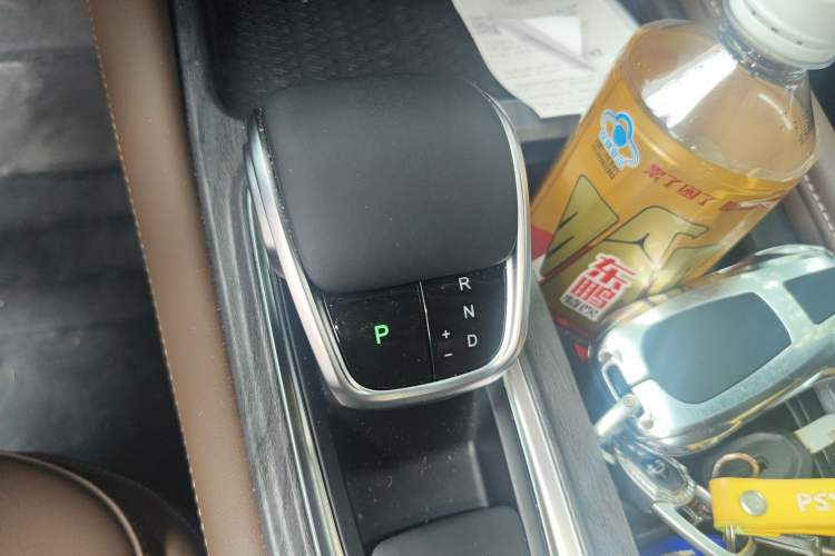 Used Chery Arrizo 8 2025 2.0T DCT Sport Gear Lever