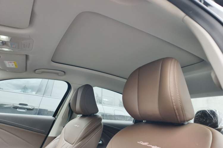 Used Chery Arrizo 8 2025 2.0T Automatic Yu+ Headliner