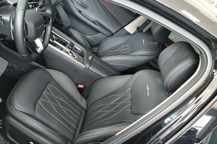 Used Chery Arrizo 8 2025 2.0T DCT Sport Left Front Seat