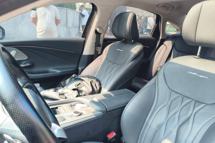 Used Chery Arrizo 8 2025 2.0T DCT Sport Left Front Seat