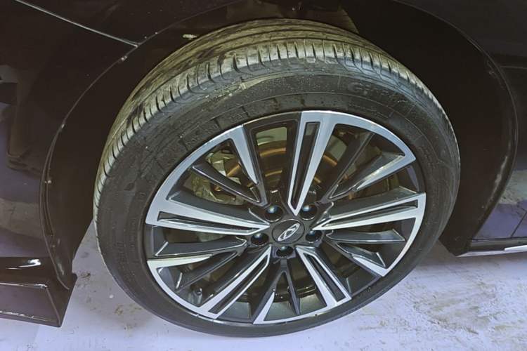 Used Chery Arrizo 8 2025 1.6T DCT Smart Left Front Wheel Hub