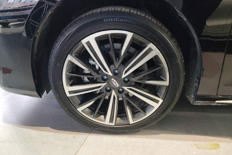 Used Chery Arrizo 8 2025 1.6T DCT Smart Left Front Wheel Hub