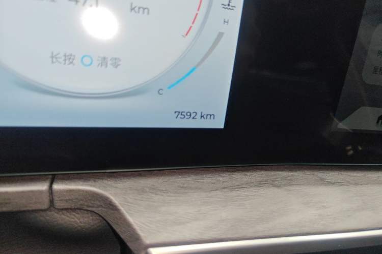 Used Chery Arrizo 8 2025 2.0T DCT Sport Odometer Close Up