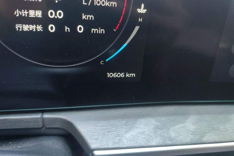 Used Chery Arrizo 8 2025 2.0T DCT Sport Odometer Close Up