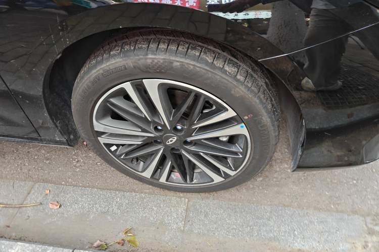 Used Chery Arrizo 8 2025 2.0T DCT Chii Right Front Wheel Hub